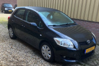 Toyota Auris 1.4 16v sol